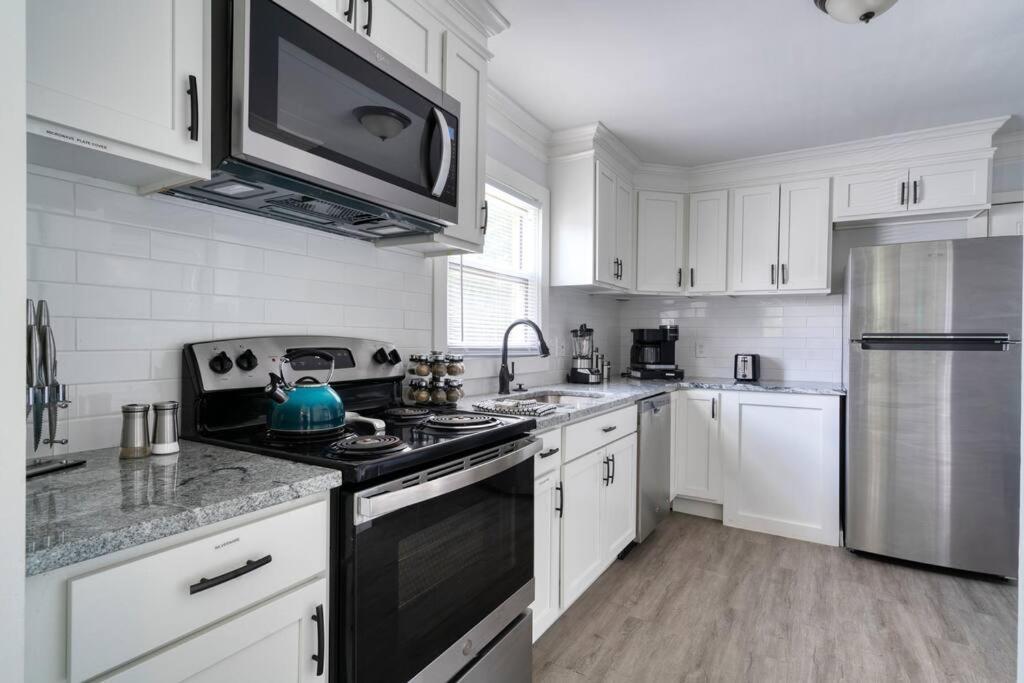 2Br 1Ba Duplex House King Beds Great For Small Groups Close To All Uptown Charlotte Attractions Buitenkant foto
