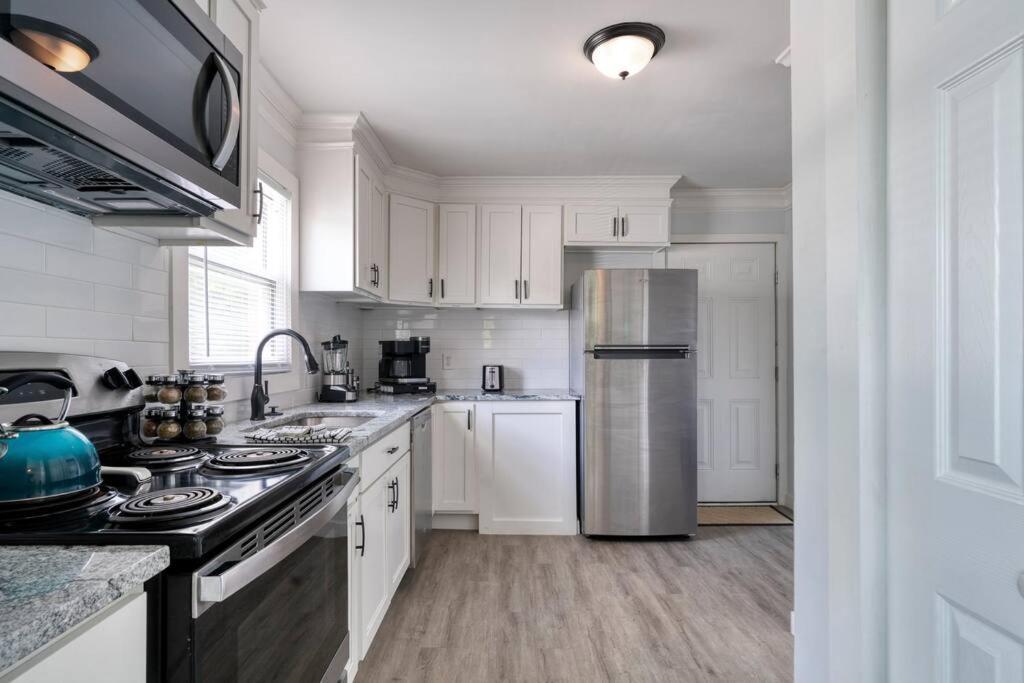 2Br 1Ba Duplex House King Beds Great For Small Groups Close To All Uptown Charlotte Attractions Buitenkant foto